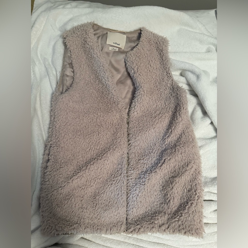 Aritzia Wilfred Fleece Sherpa Chateau Vest